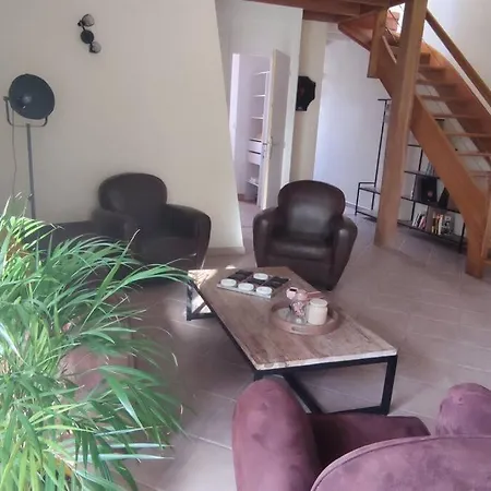 La Patte Charentaise Parking Gratuit Le Calme En * 桑特